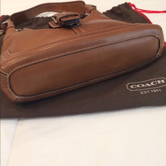 EUC, Authentic Coach shoulder bag - Picture 4 of 7